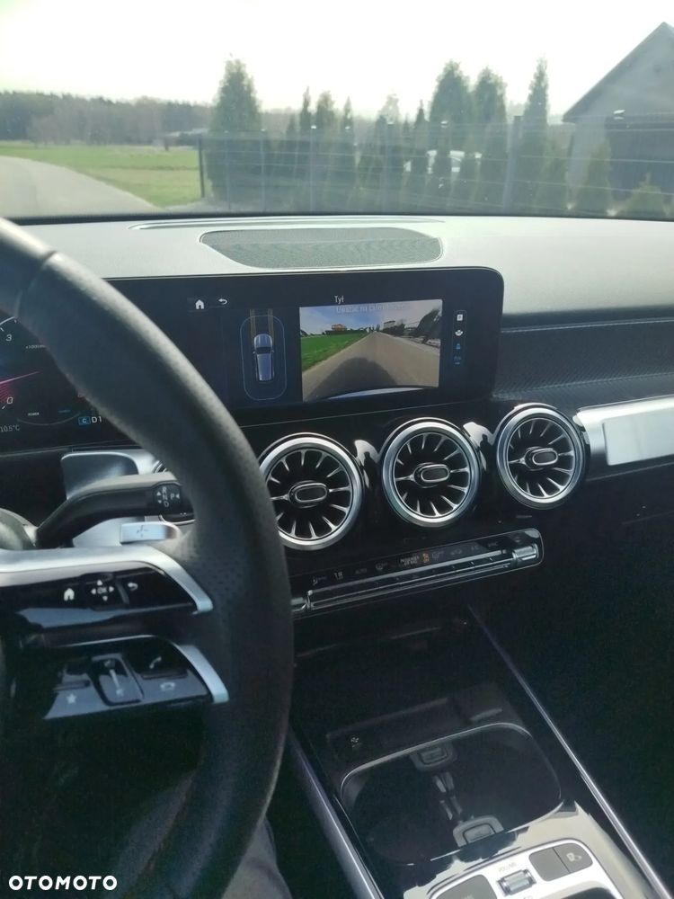 Mercedes-Benz GLB - 9