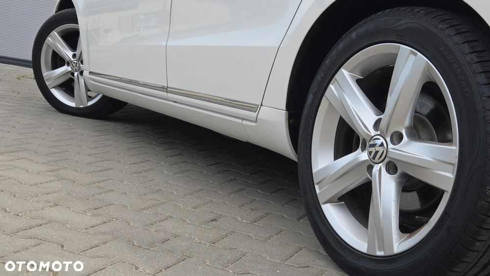 Volkswagen Passat Variant 2.0 TDI BlueMotion Technology DPF Comfortline - 13