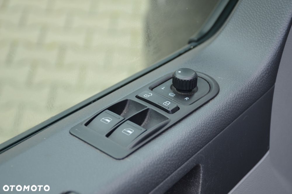 Volkswagen Transporter T5 - 16