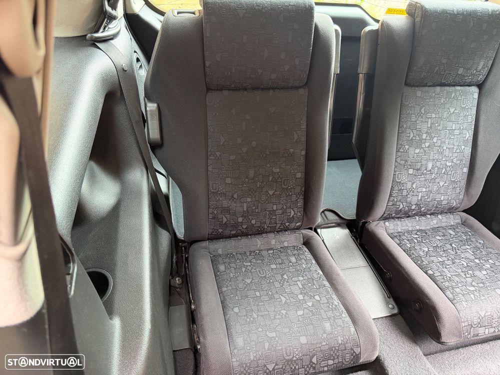 Opel Zafira 2.0 DTi Elegance - 29