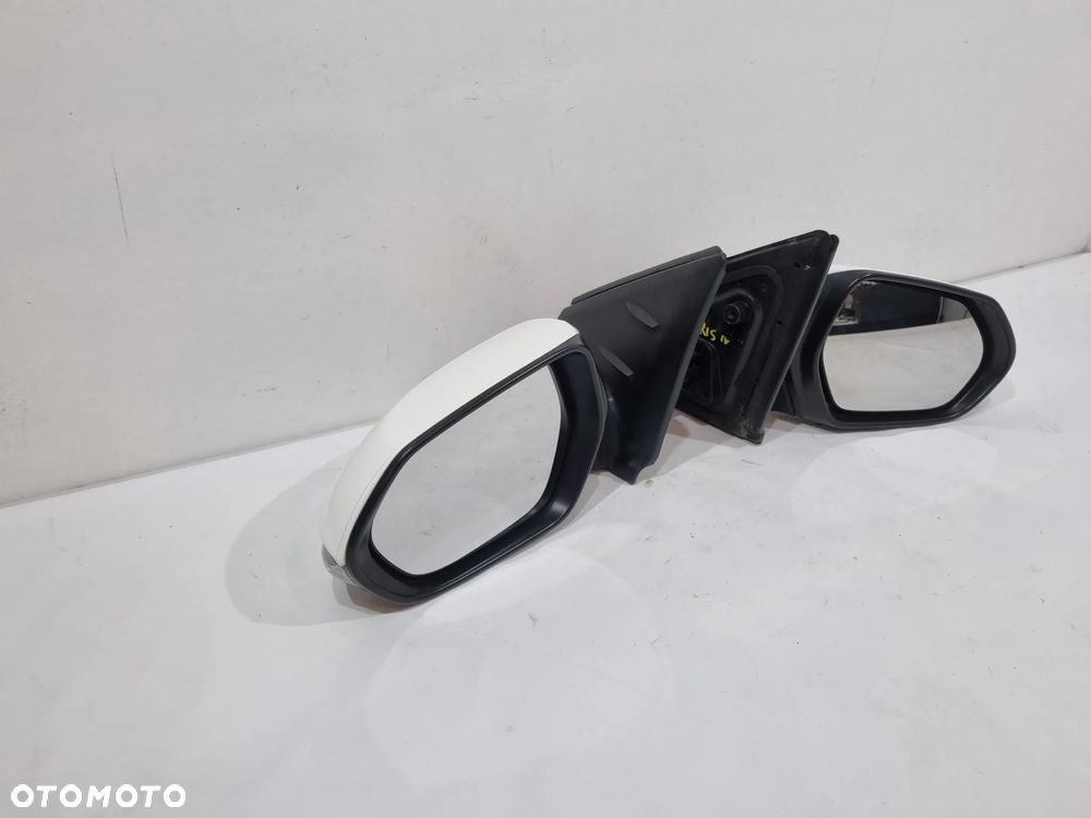 TOYOTA YARIS IV LUSTERKO LEWE PRAWE 6 PIN EUROPA - 3