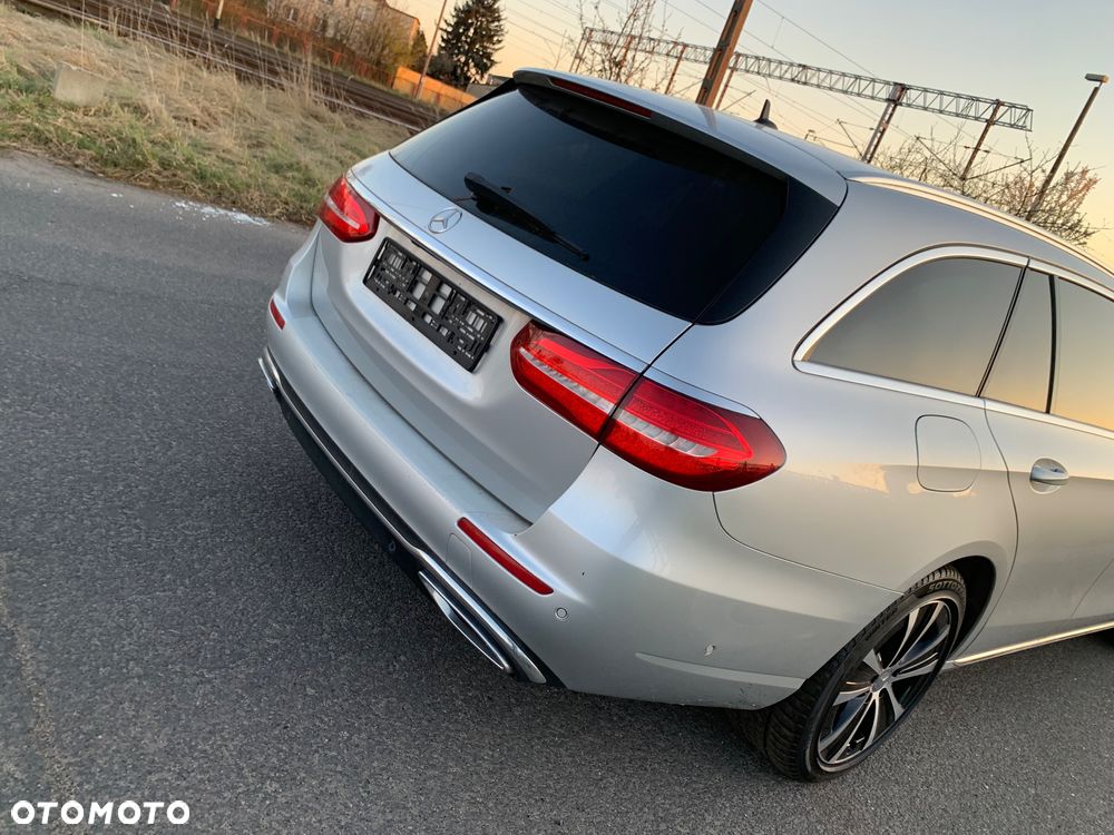 Mercedes-Benz Klasa E 220 d 4-Matic Avantgarde - 33