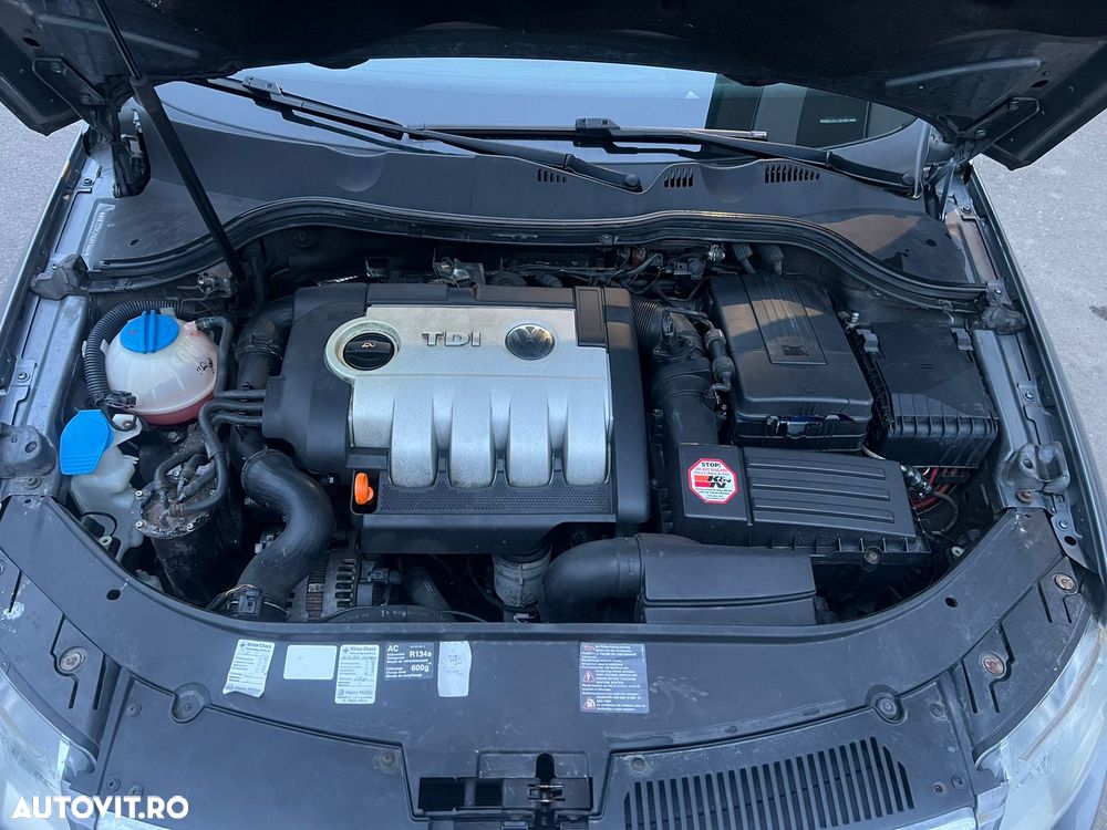Volkswagen Passat 2.0 TDI DPF Comfortline - 15