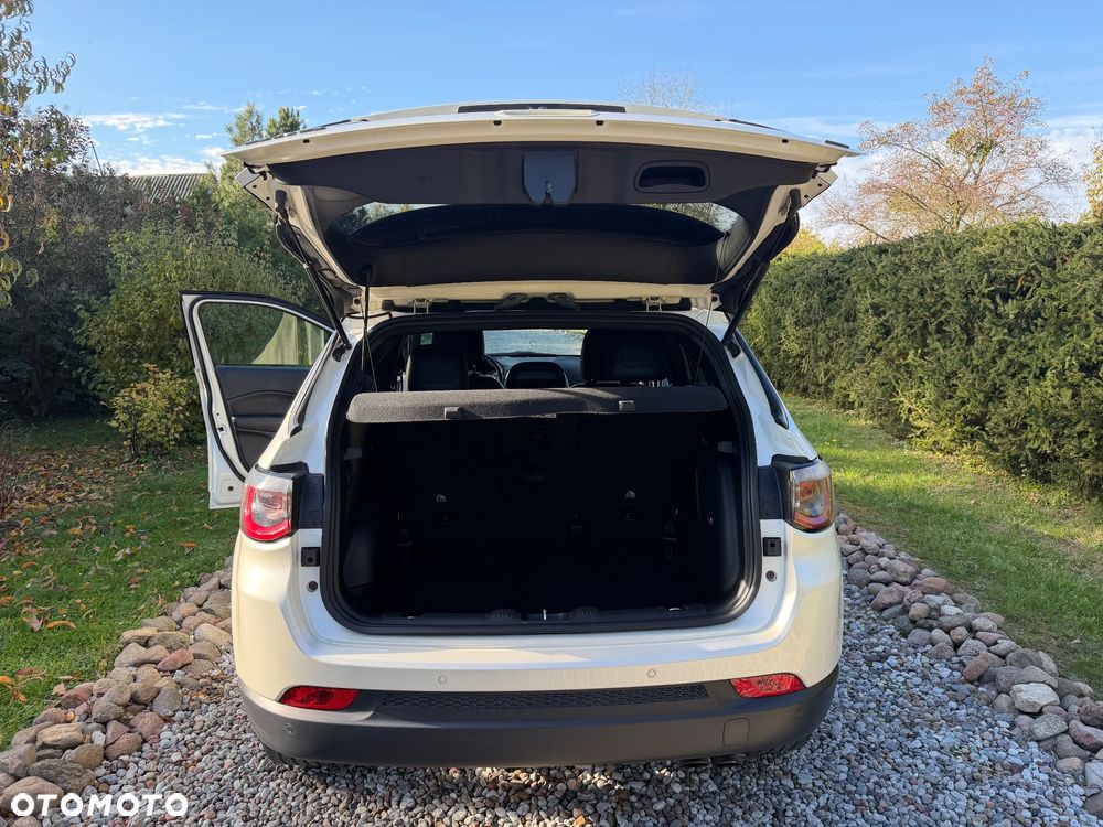 Jeep Compass - 26