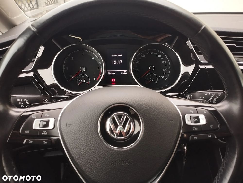 Volkswagen Touran 2.0 TDI SCR (BlueMotion Technology) DSG SOUND - 5