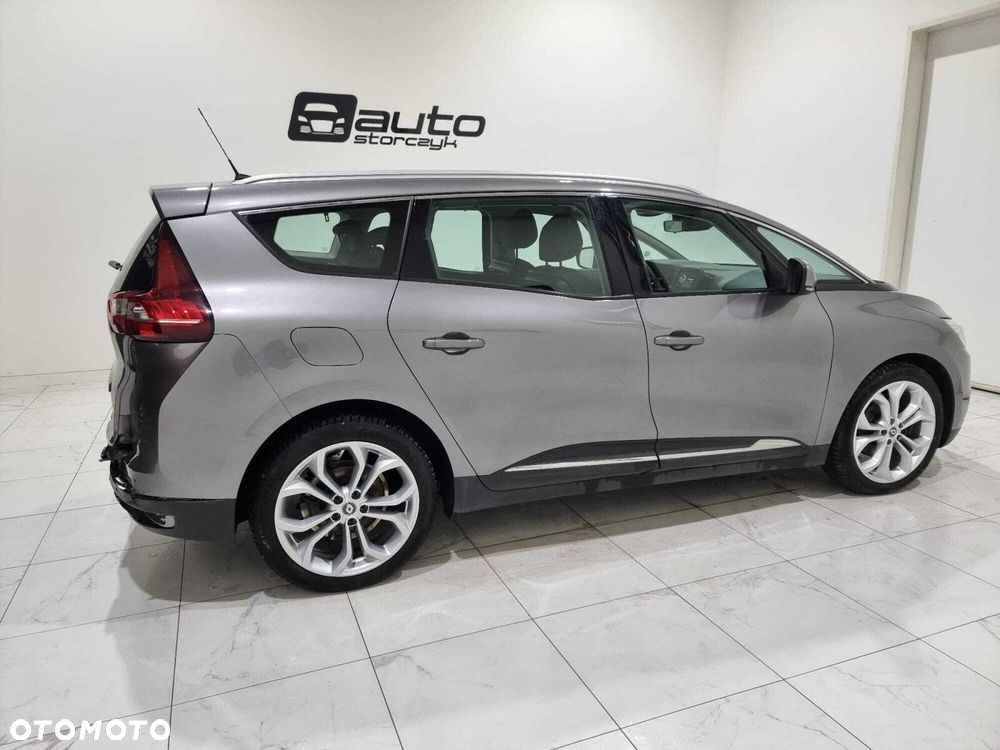Renault Scenic - 11