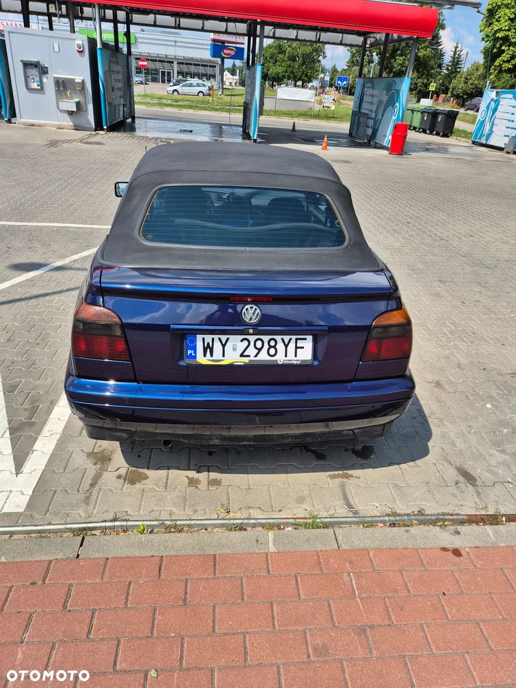 Volkswagen Golf 1.8 GL - 6