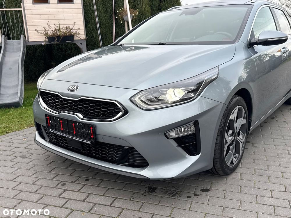 Kia Ceed 1.4 T-GDI DCT OPF Platinum Edition - 33