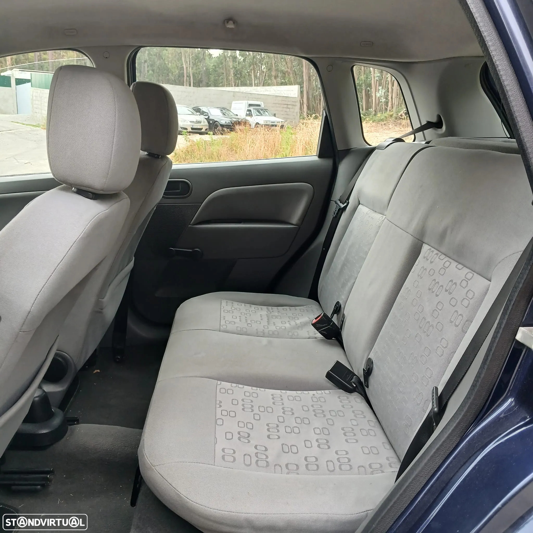 Ford Fiesta V 1.4 TDCI de 2004 - Peças Usadas (9966) - 6