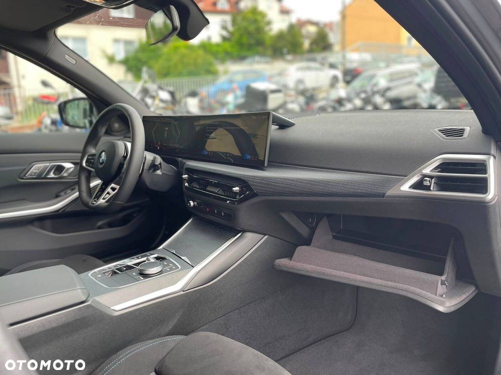 BMW Seria 3 - 35