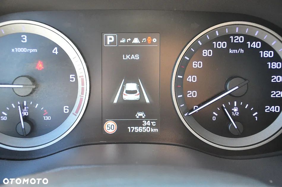 Hyundai Tucson blue 1.7 CRDi 2WD DCT Advantage - 40