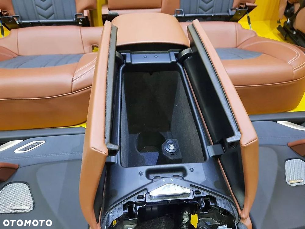 MASERATI LEVANTE FOTELE KANAPA BOCZKI TUNEL SKÓRA - 12