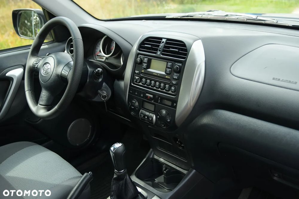 Toyota RAV4 4x4 Edition - 19