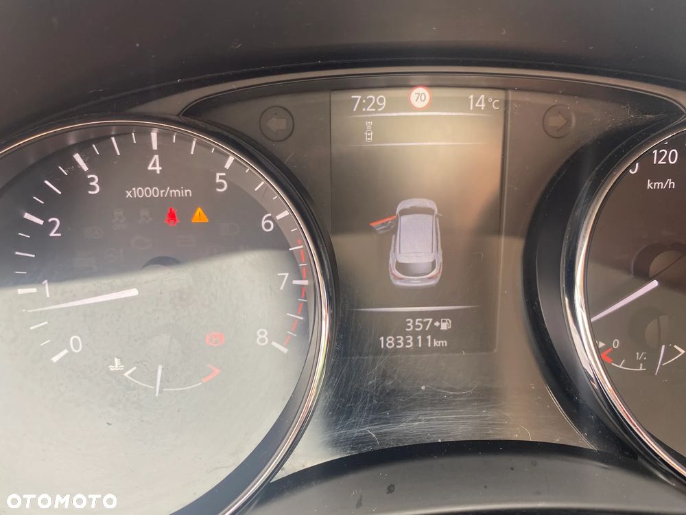 Nissan Qashqai 1.2 DIG-T N-Connecta EU6 - 10