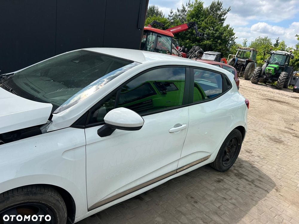 Renault Clio Energy dCi 110 Start & Stop INITIALE PARIS - 6