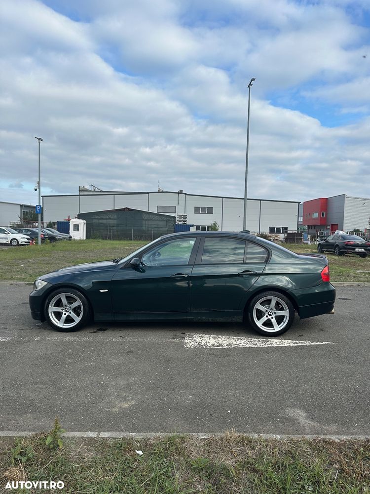 BMW Seria 3 318i Touring - 4
