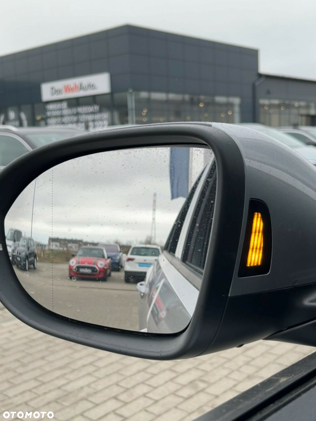 Volkswagen T-Roc - 12