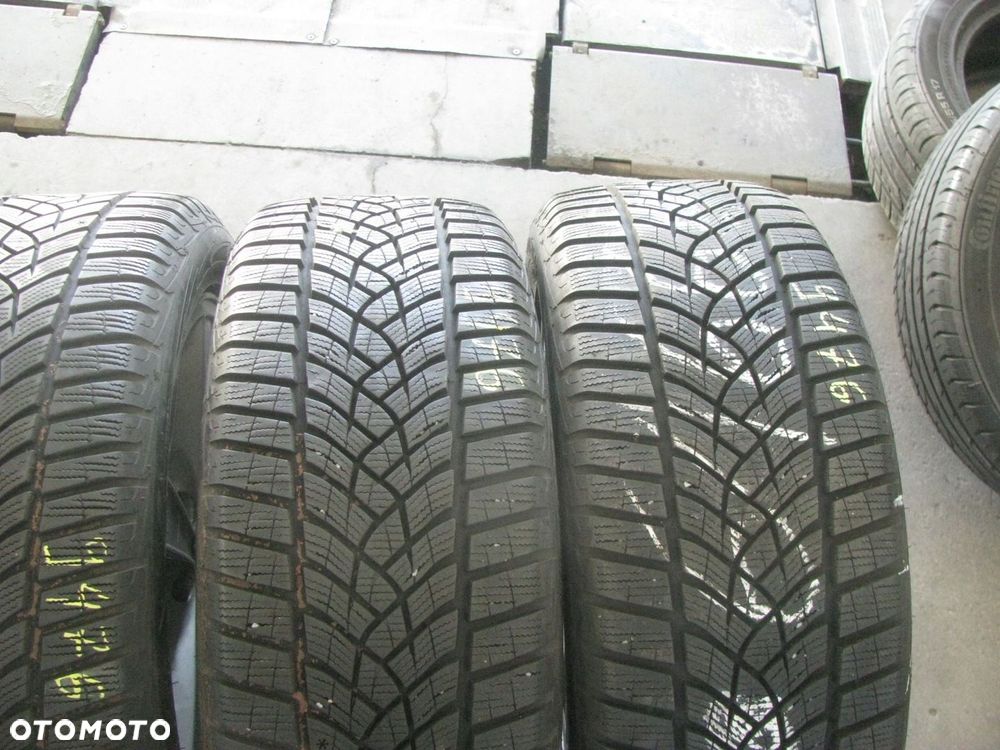 225/50r17 98h GOODYEAR ULTRAGRIP PERFORMANCE GEN-1 5,5-7,5mm 4 szt. - 2