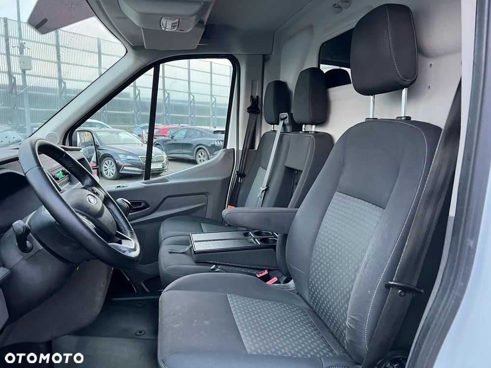 Ford Transit - 24