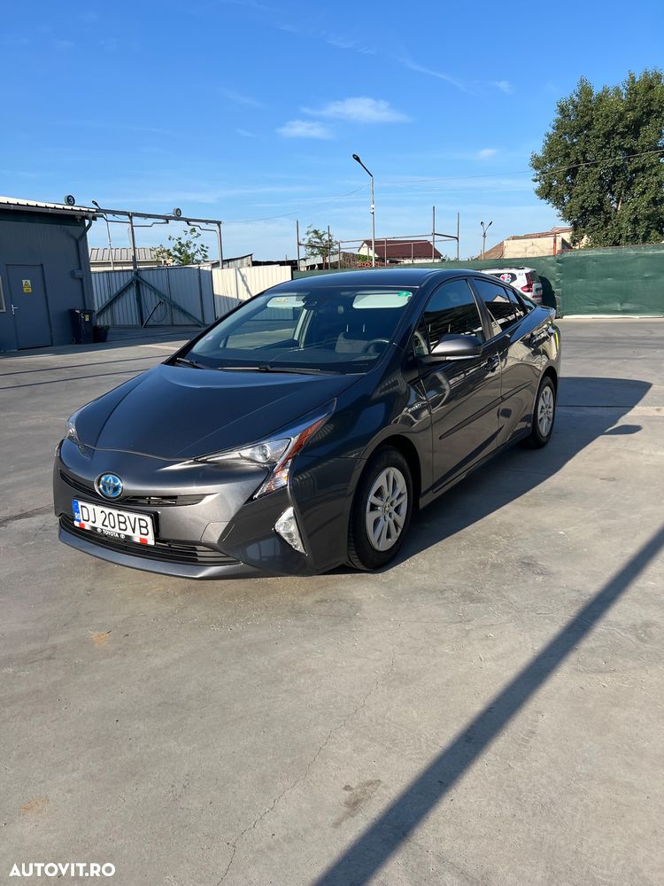 Toyota Prius 1.8 Dual VVT-i Sol - 1