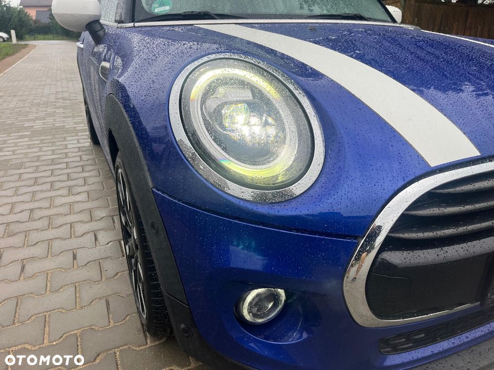 MINI Cooper Essential Trim - 11