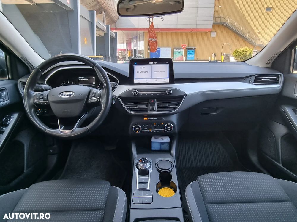 Ford Focus 1.0 EcoBoost Titanium - 4