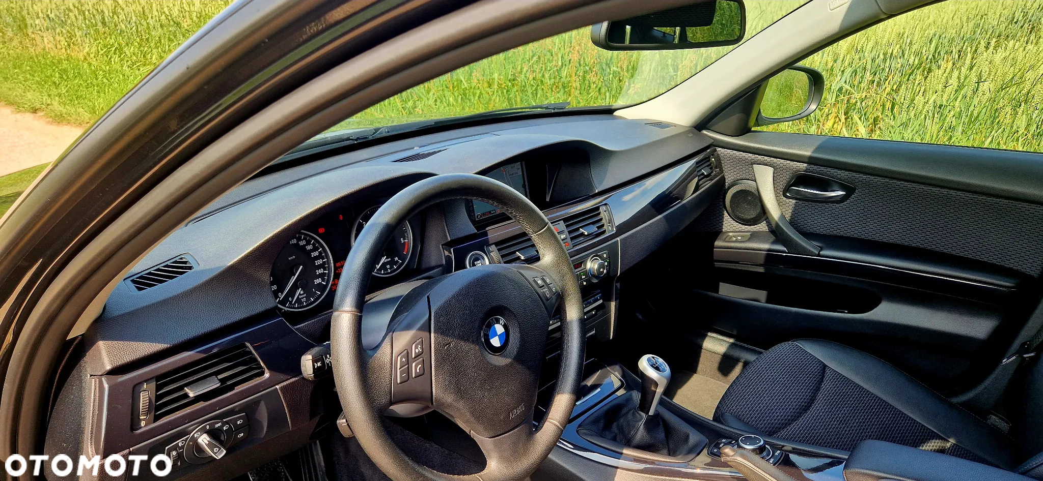 BMW Seria 3 320d DPF Touring - 27
