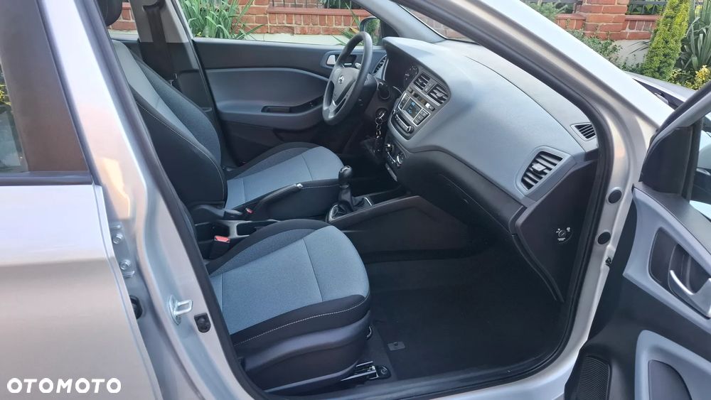 Hyundai i20 1.2 Fifa World Cup Edition - 16