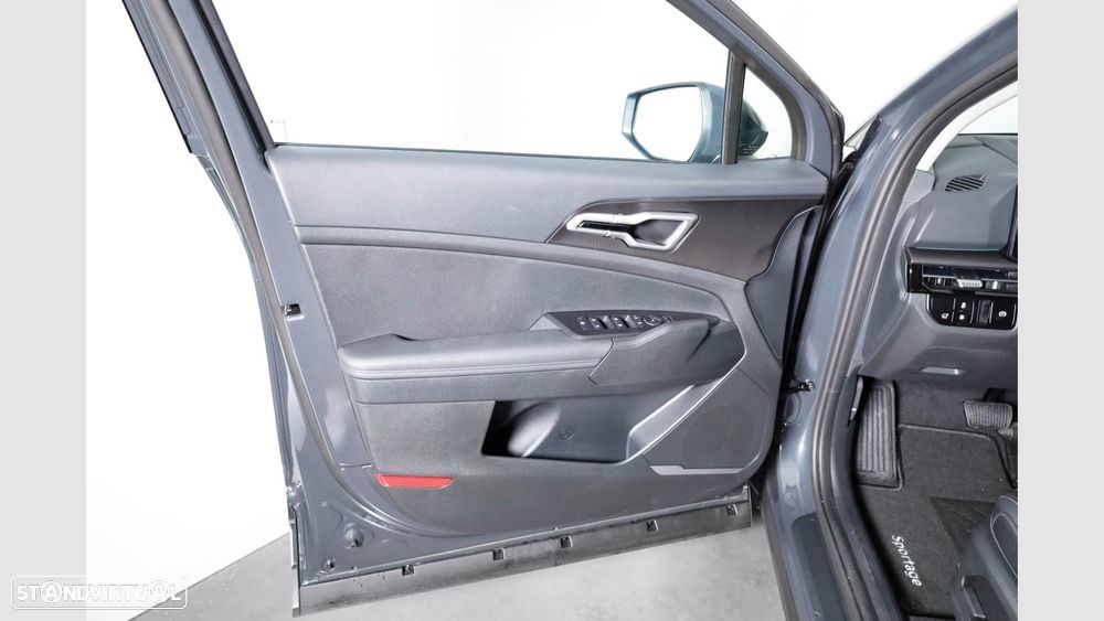 Kia Sportage 1.6 T-GDi PHEV Tech — fotografia 7