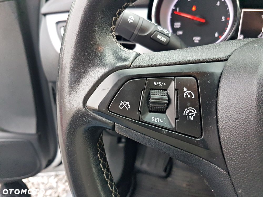 Opel Astra 1.6 CDTI Enjoy S&S - 18