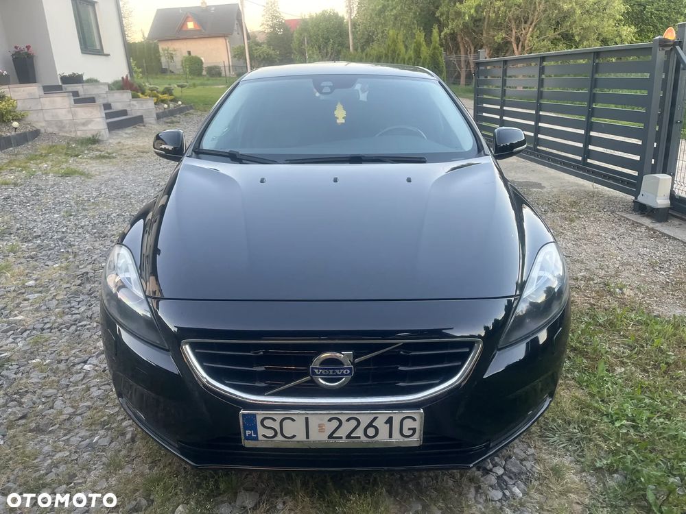 Volvo V40 T3 Momentum - 1