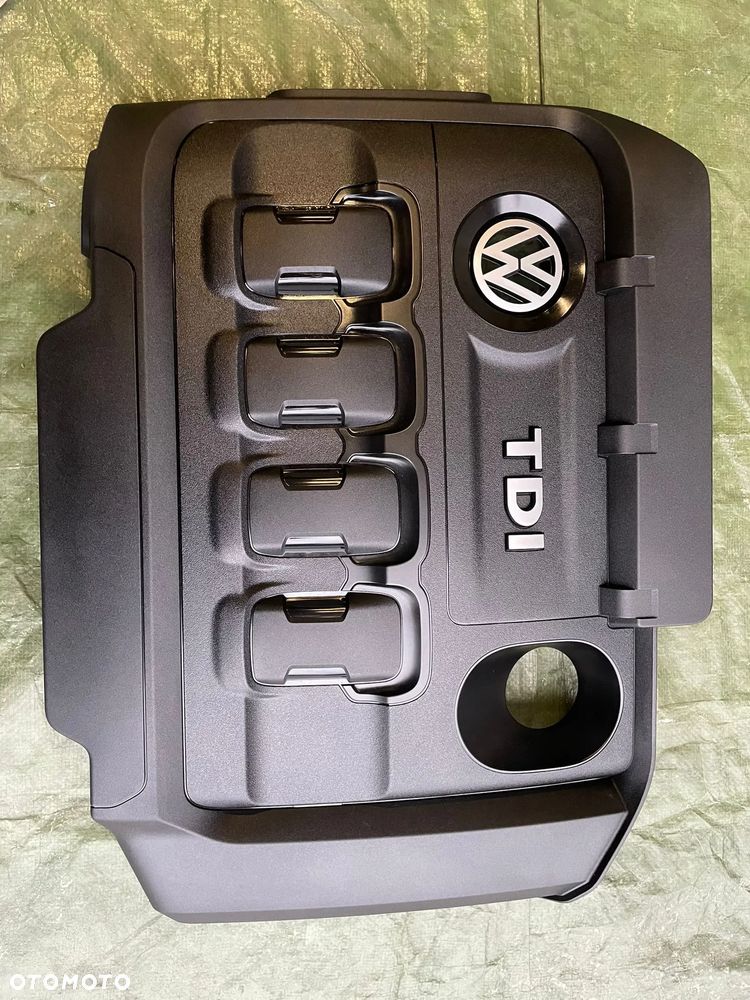 Volkswagen Passat B8 pokrywa silnika 2,0 TDI 240 km 03N103925C