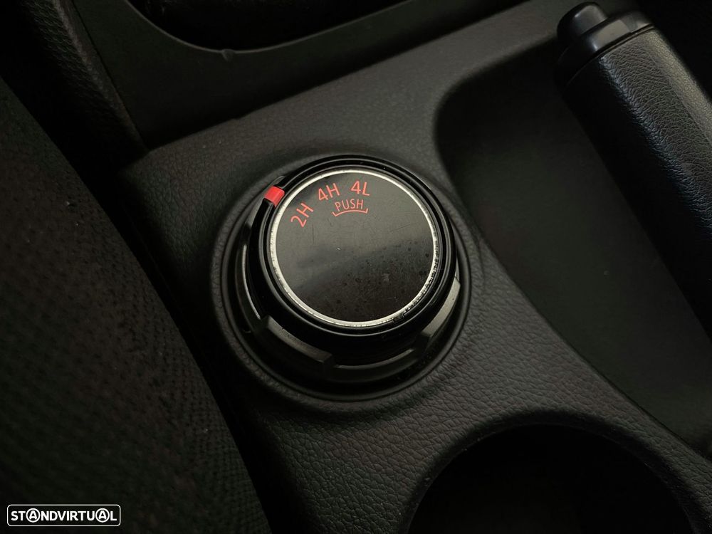 Mitsubishi L200 2.3 DI-D CD Invite 4WD - 24