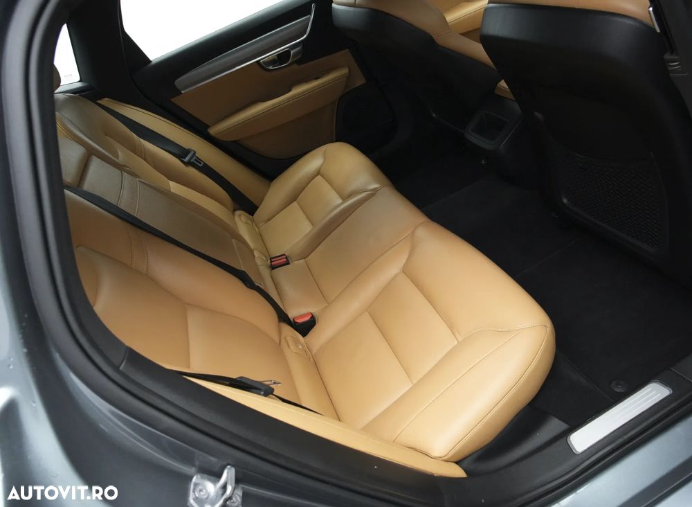 Volvo S90 T5 Momentum - 16
