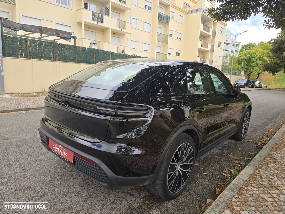 Porsche Macan Electric - 8