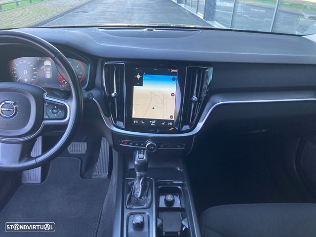 Volvo V60 D3 Geartronic Momentum Core - 19