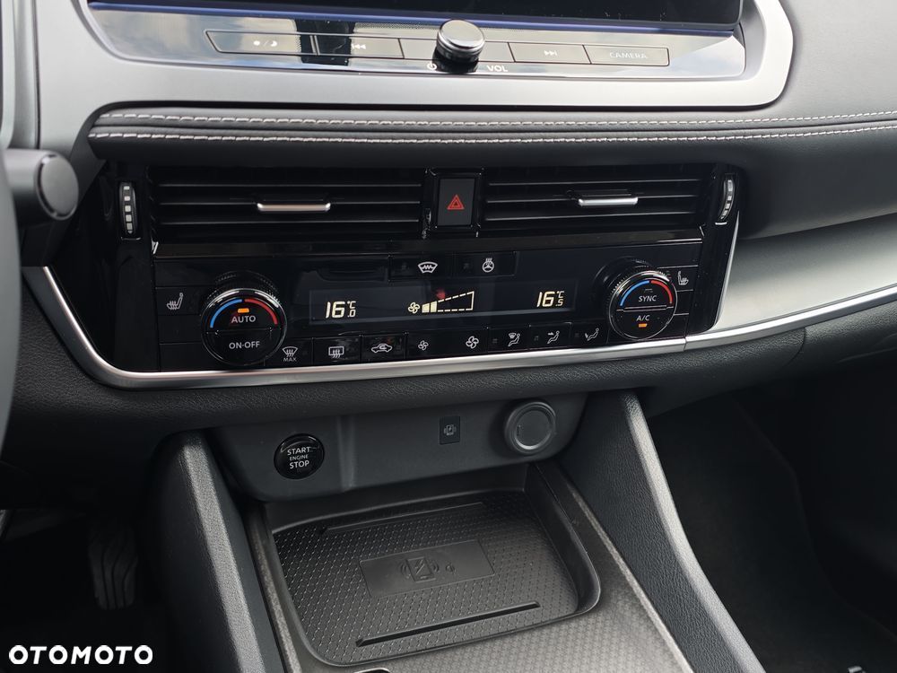 Nissan Qashqai 1.3 DIG-T MHEV N-Connecta Xtronic - 17