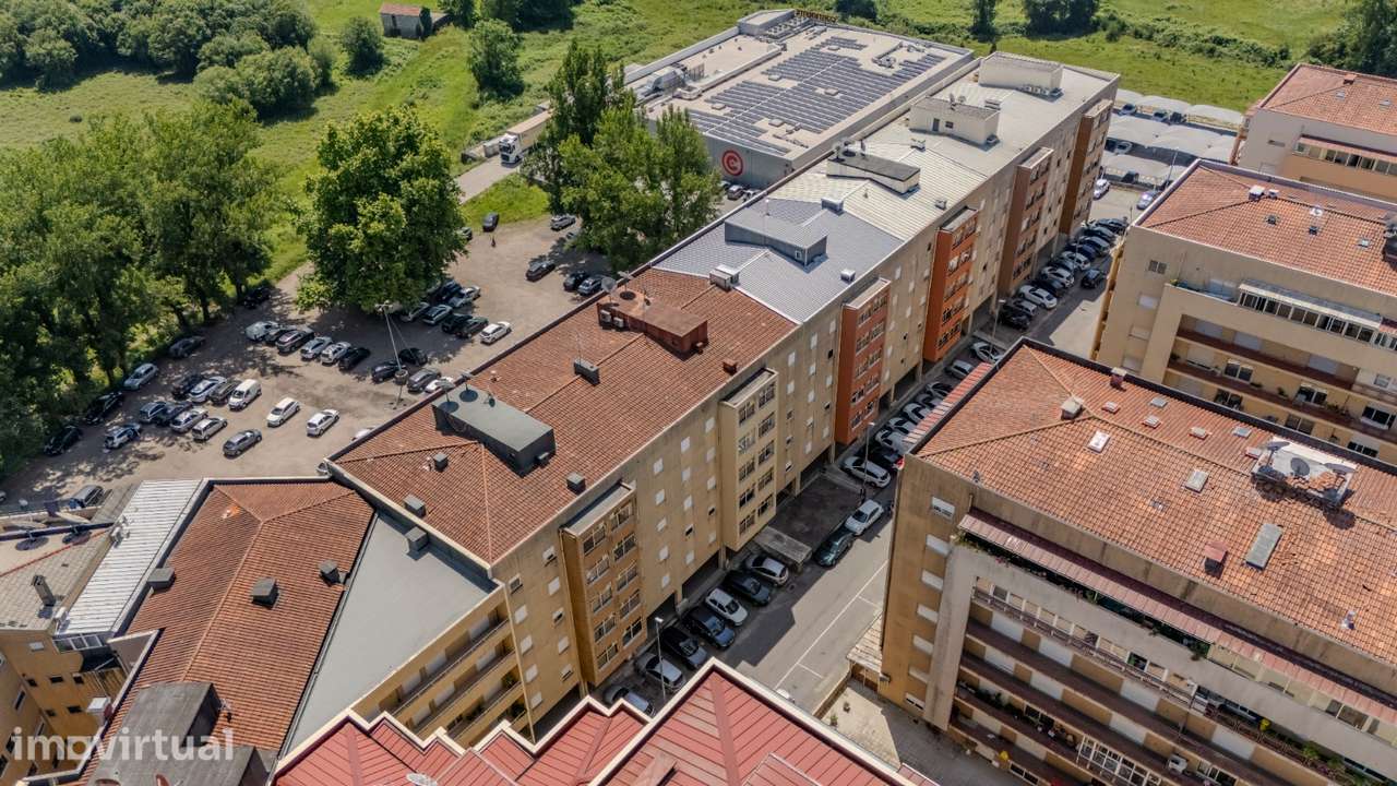 Apartamento T3 com Garagem Fechada em excelente localização - Grande imagem: 4/30