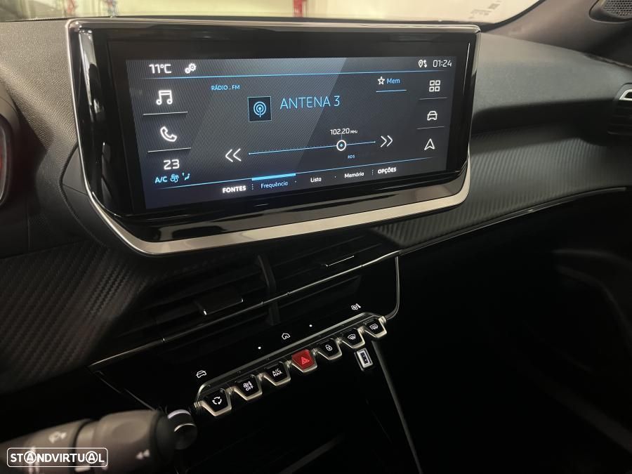 Peugeot 2008 1.2 PureTech Style - 13