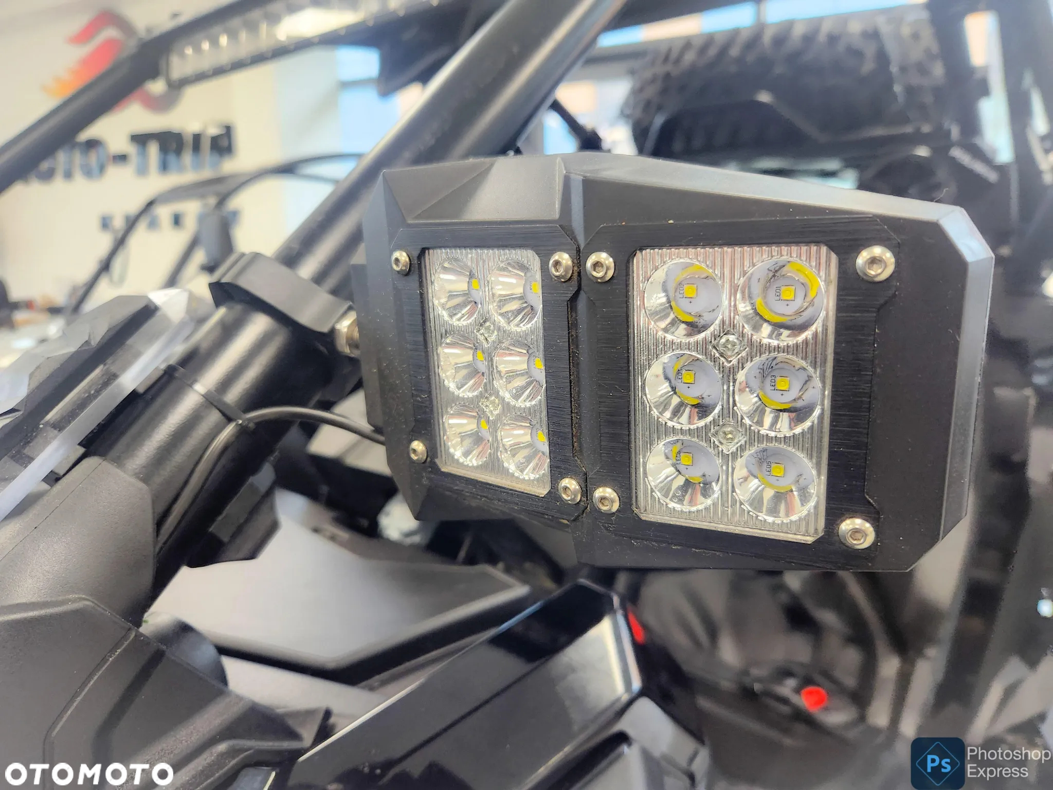Polaris RZR - 12
