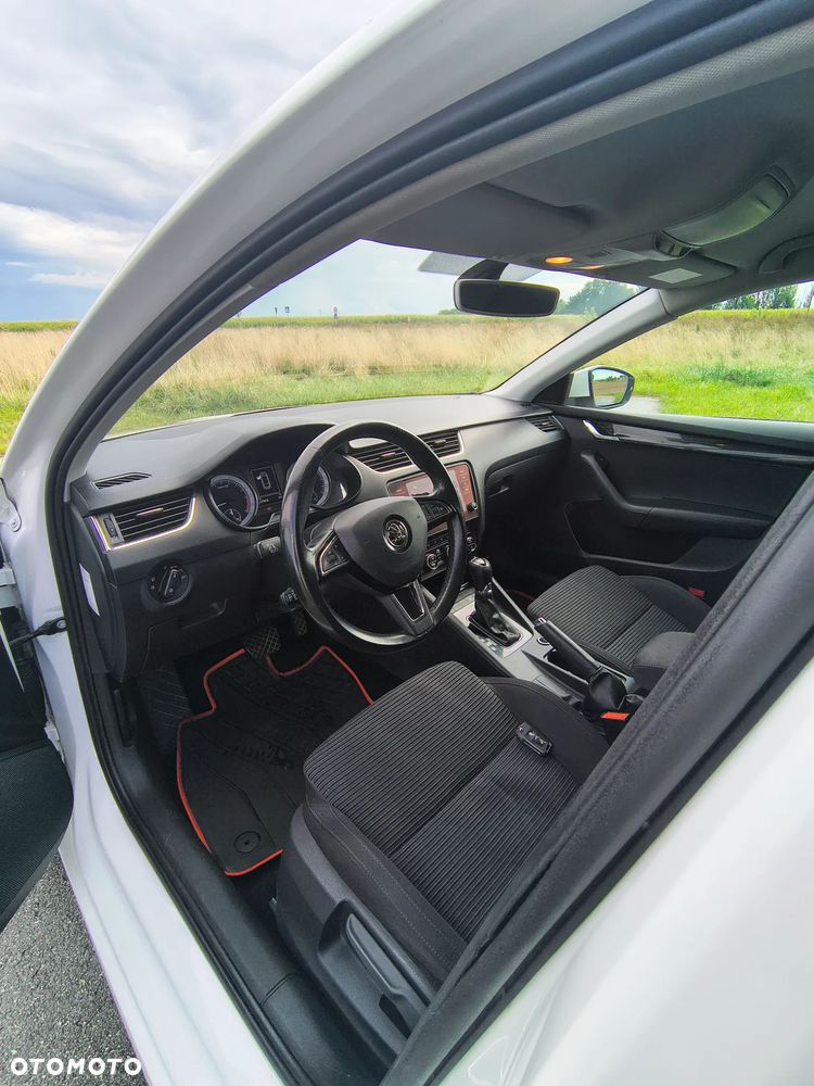 Skoda Octavia 2.0 TDI Style DSG - 10