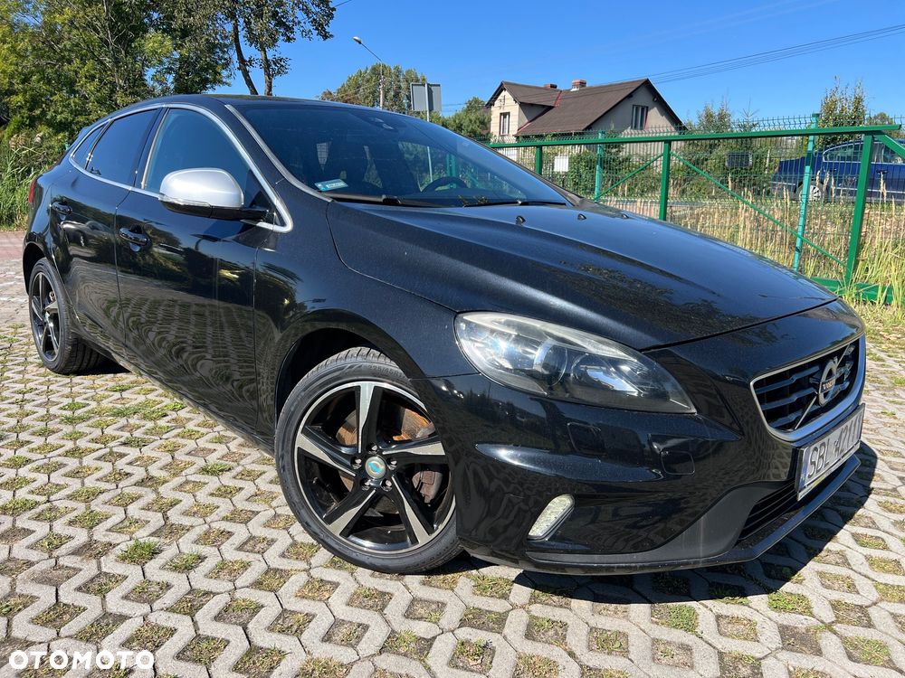 Volvo V40 D3 R-Design - 1