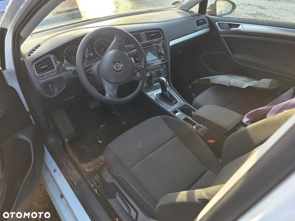 Volkswagen Golf 1.0 TSI DSG Sound - 6