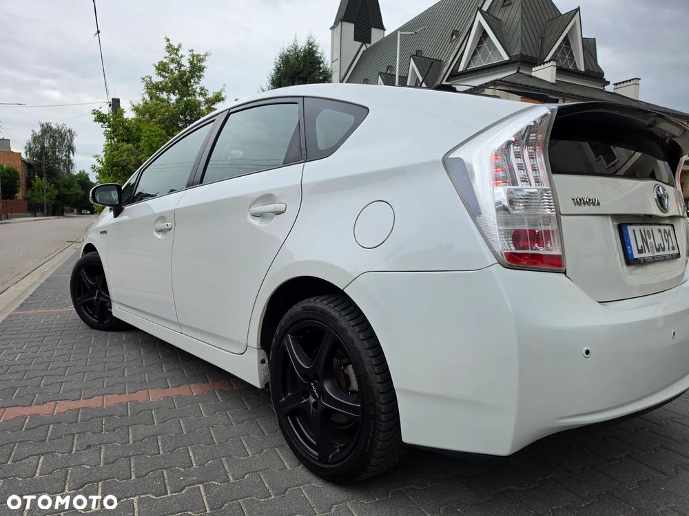 Toyota Prius 1.8 HSD Sol - 4