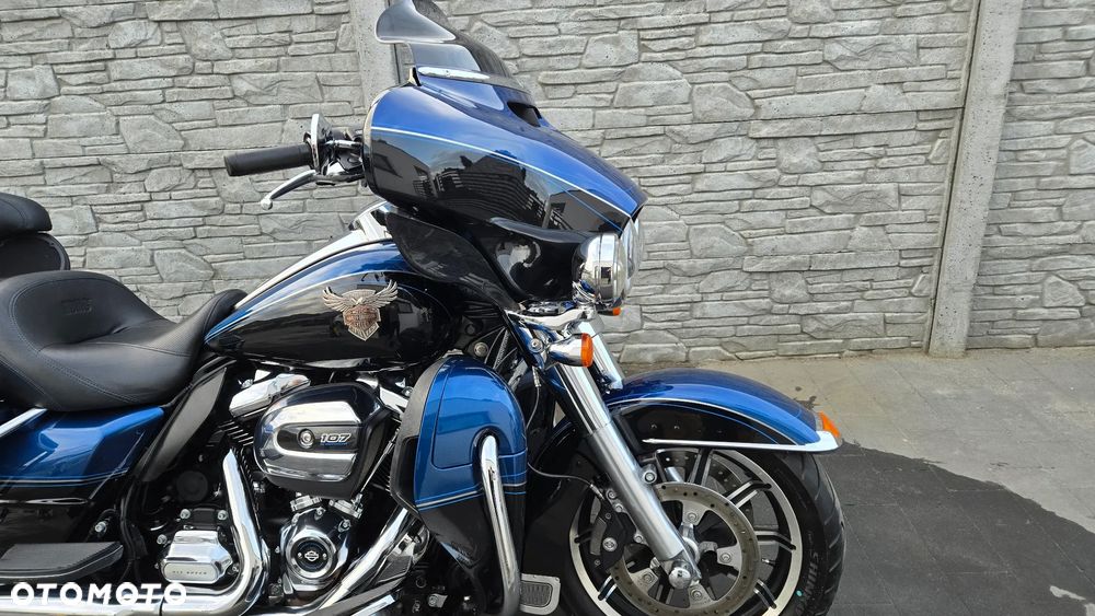 Harley-Davidson Touring Electra Glide - 18