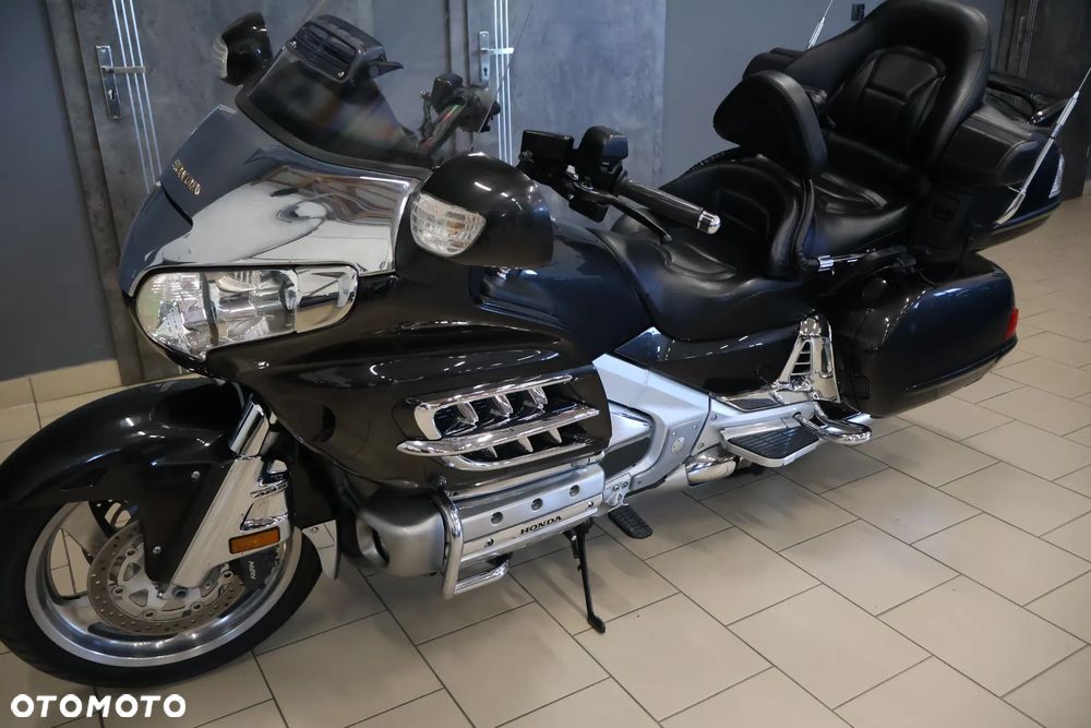 Honda GL - 16