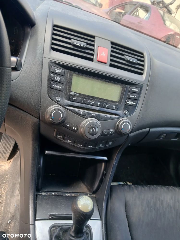 honda accord tourer VII NH658P fotel fotele kanapa deska kokpit podsufitka boczek boczki klamka - 5