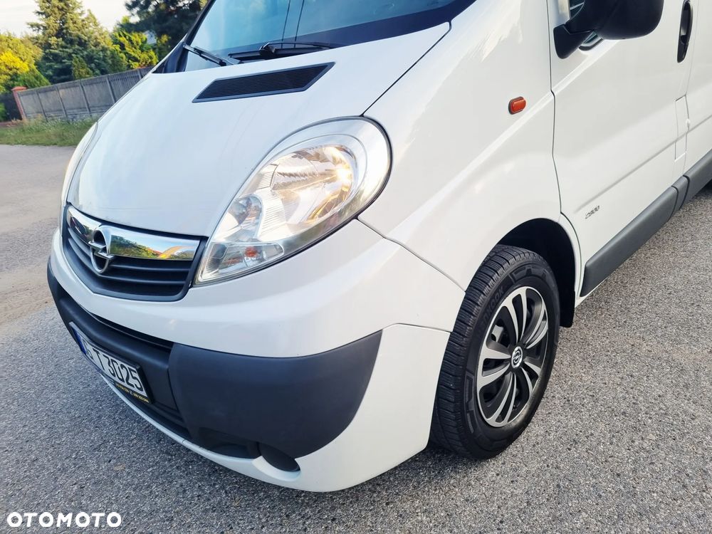 Opel Vivaro - 17
