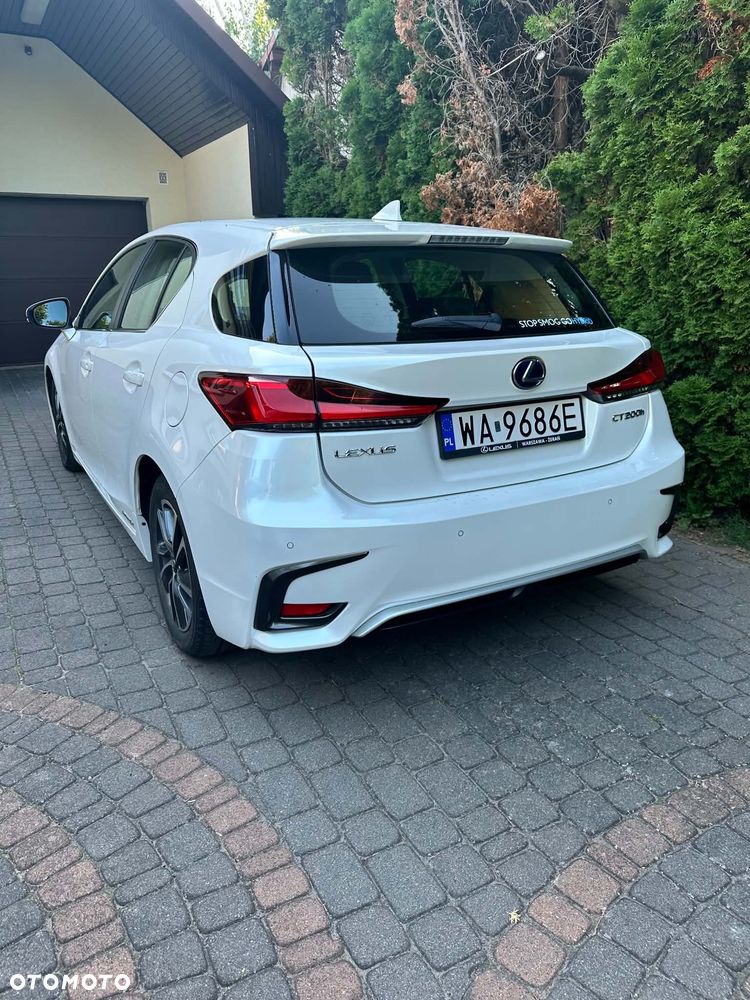 Lexus CT 200h Business Edition - 3
