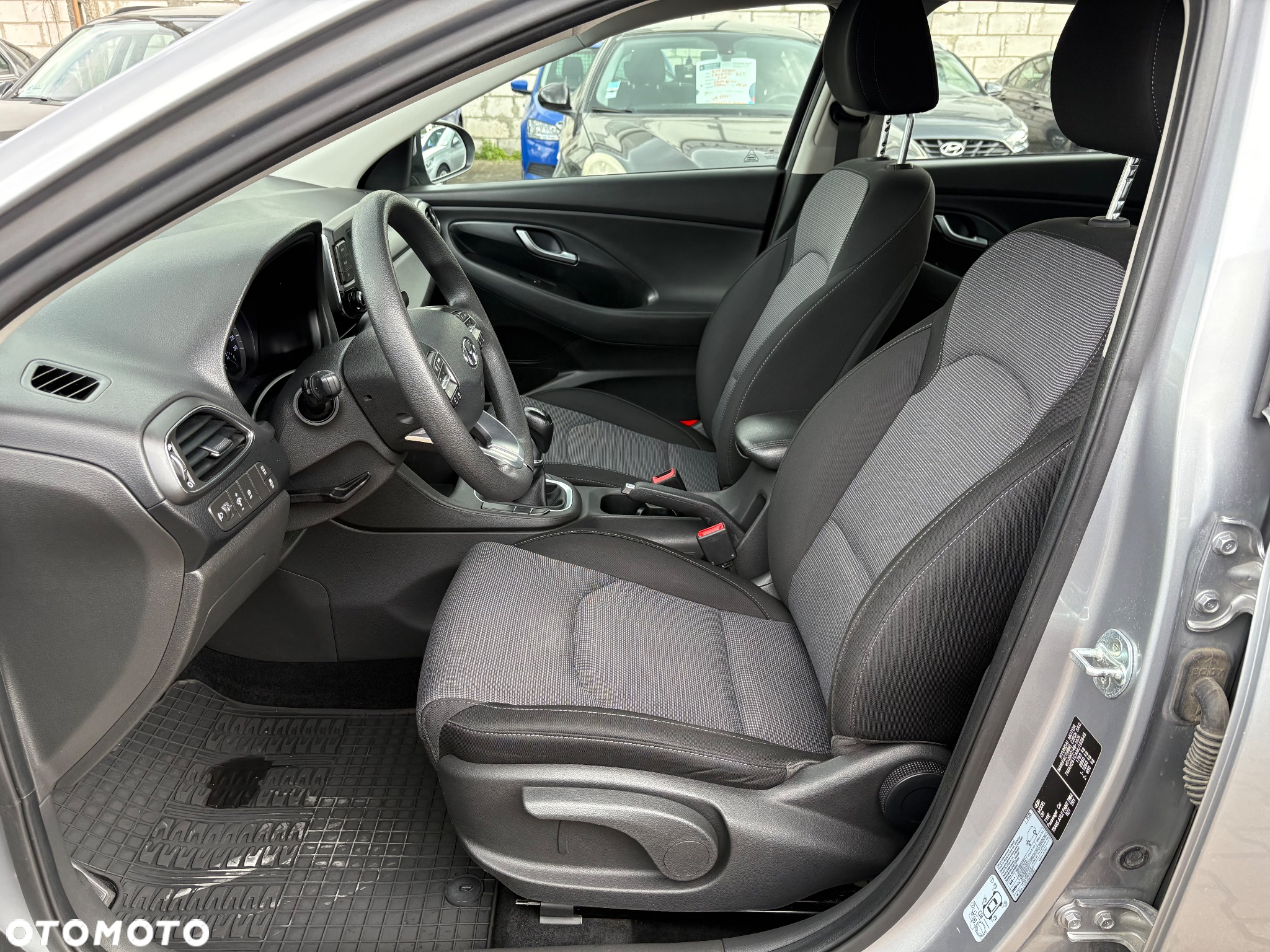 Hyundai i30 1.5 DPI Classic + - 13